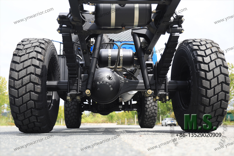 รายละเอียดโมเดล 153 ของแชสซีรถบรรทุกแข็งปกติของจีน