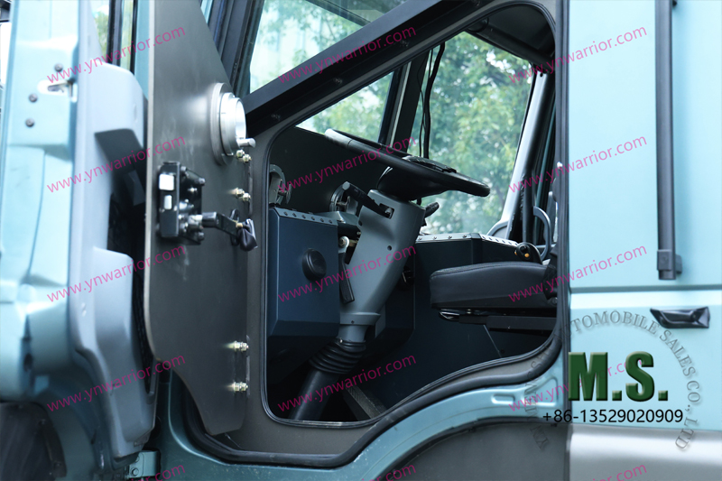 ประตูความปลอดภัยสองเท่าของรถหุ้มเกราะ