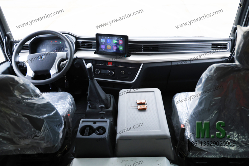 หัวเก๋งเพลาแข็งแข็งของ Dongfeng 4x4 รถบัสออฟโรดพร้อมระบบ 360°