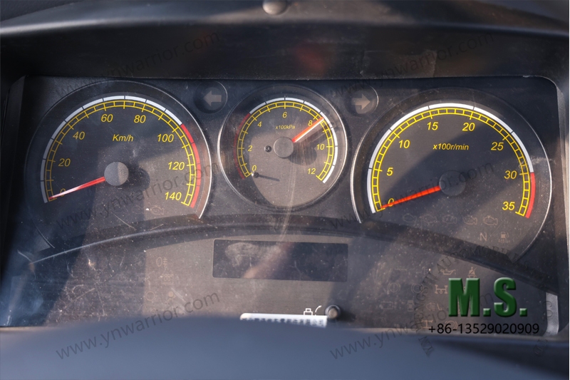 Dongfeng รถบรรทุกออฟโรด 11 ตัน 6x6 ยางหลังเดี่ยว แผงหน้าปัดแบบธรรมดา