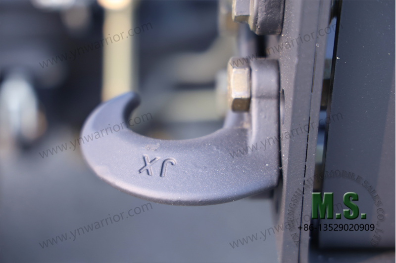 Dongfeng รถบรรทุกออฟโรด 6x6 ยางล้อหลังเดี่ยว 11 ตัน ภาพตะขอลากจูง