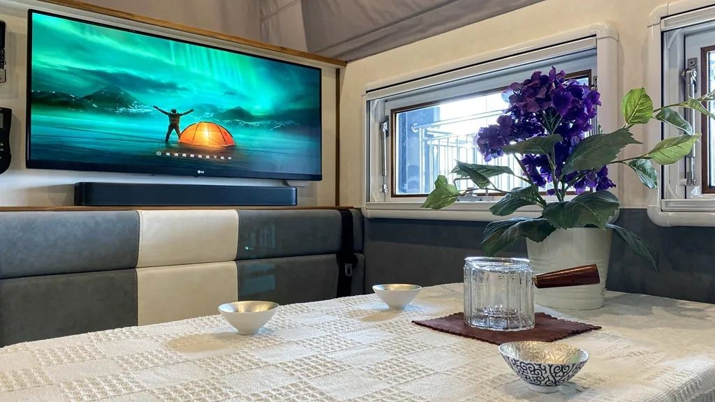 4x4 ออฟโรด เวอร์ชันการสำรวจ mengshi พร้อมโต๊ะ galss