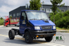 Blue Four Drive Iveco แชสซีออฟโรดขนาดเล็ก แชสซีมัลติฟังก์ชั่นหัวสั้น ส่งออกแชสซีรถยนต์พิเศษ