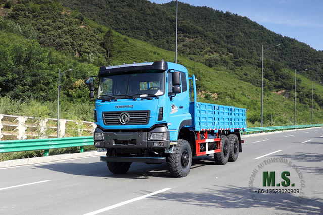 รถบรรทุกออฟโรด Six Drive 6×6 Dongfeng แถวหัวแบน บรรทุกสินค้าครึ่งคัน AWD ส่งออกยานพาหนะพิเศษ