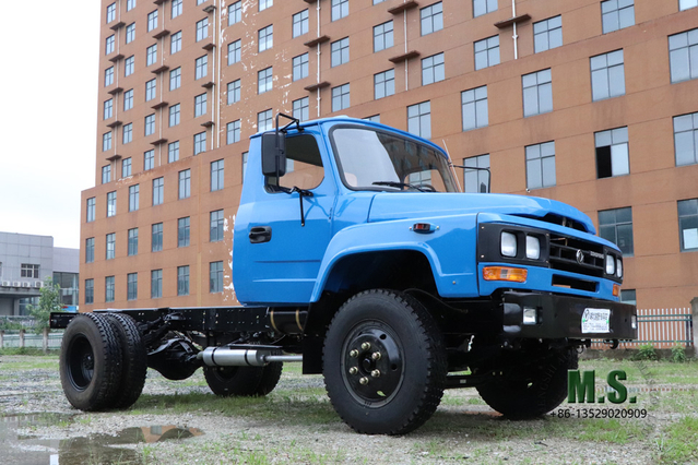 Dongfeng 4 * 2 แชสซีรถบรรทุกออฟโรด 116HP แชสซีรถบรรทุกแถวเดียวหัวแหลมส่งออกแชสซียานพาหนะพิเศษ