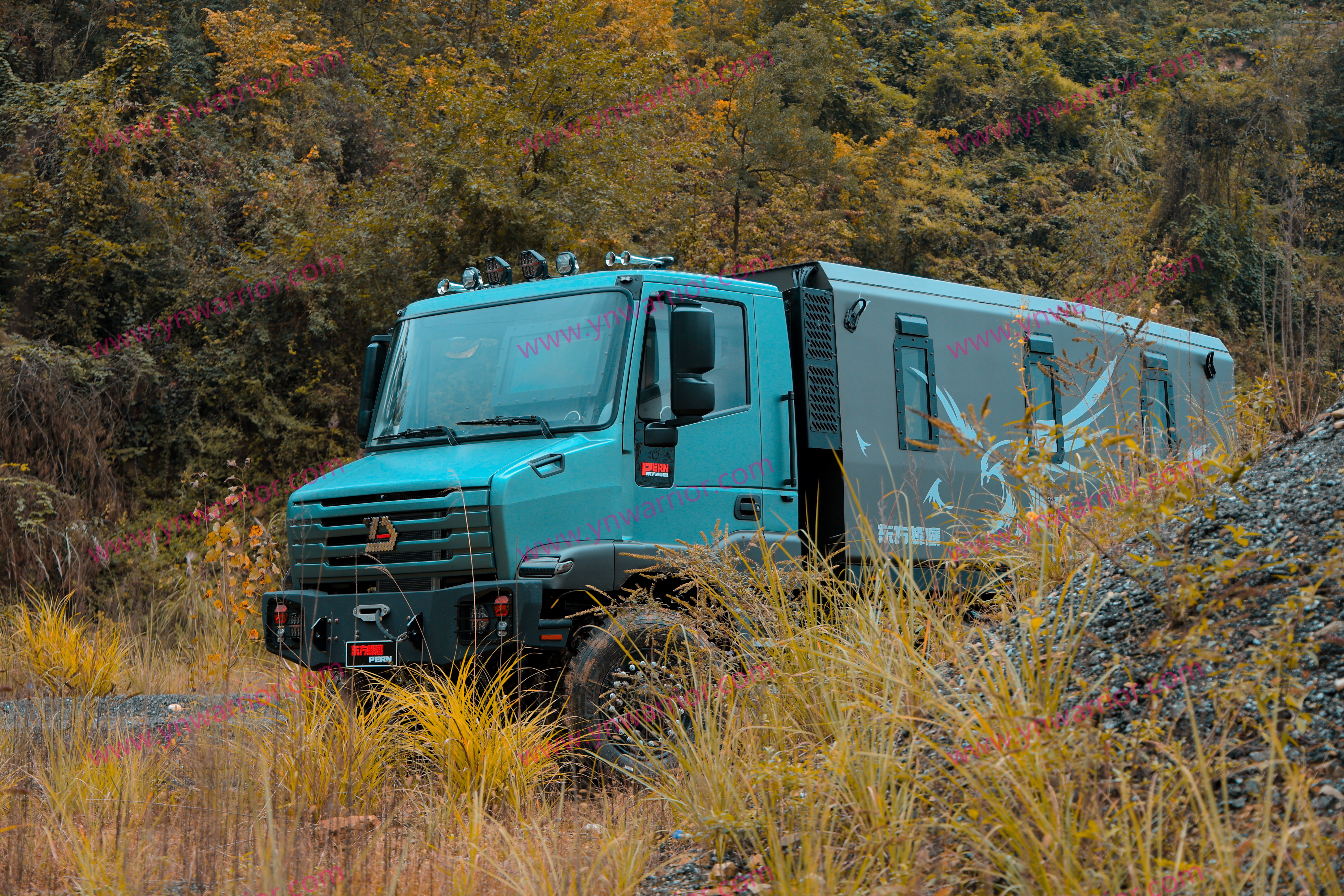 ผลิตในประเทศจีน รถบรรทุกขนส่งนักโทษออฟโรด 4x4 