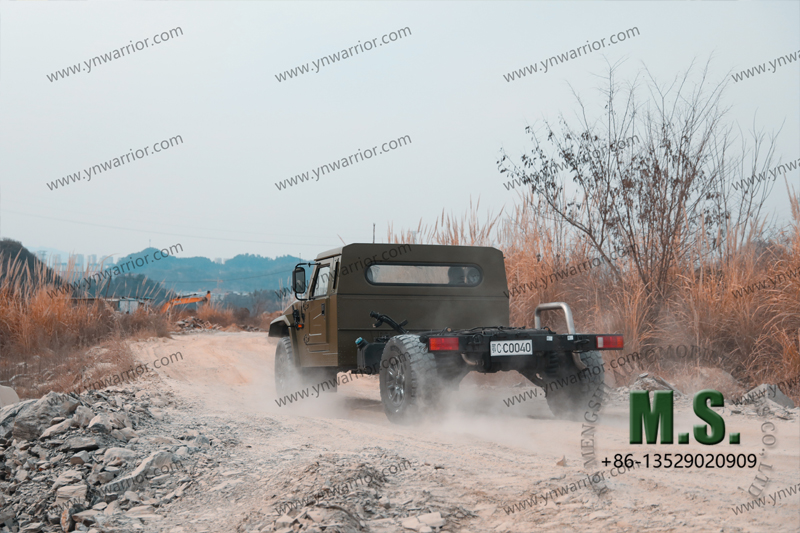 Dongfeng แชสซีออฟโรด Mengshi 4x4 พร้อมห้องโดยสารแบบจีน hummve 