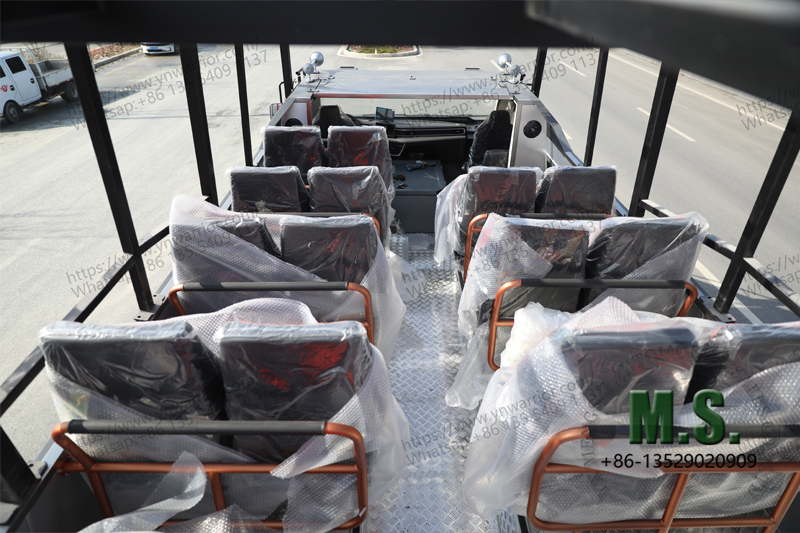 6x6 ทะเลทรายเรือลาดตระเวนที่นั่ง 