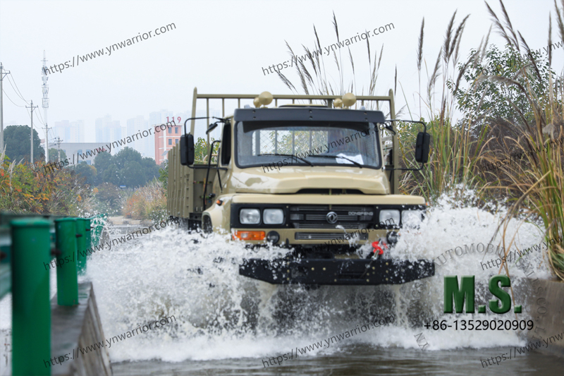 Dongfeng รถบรรทุกบรรทุกสินค้าที่ทนทาน 