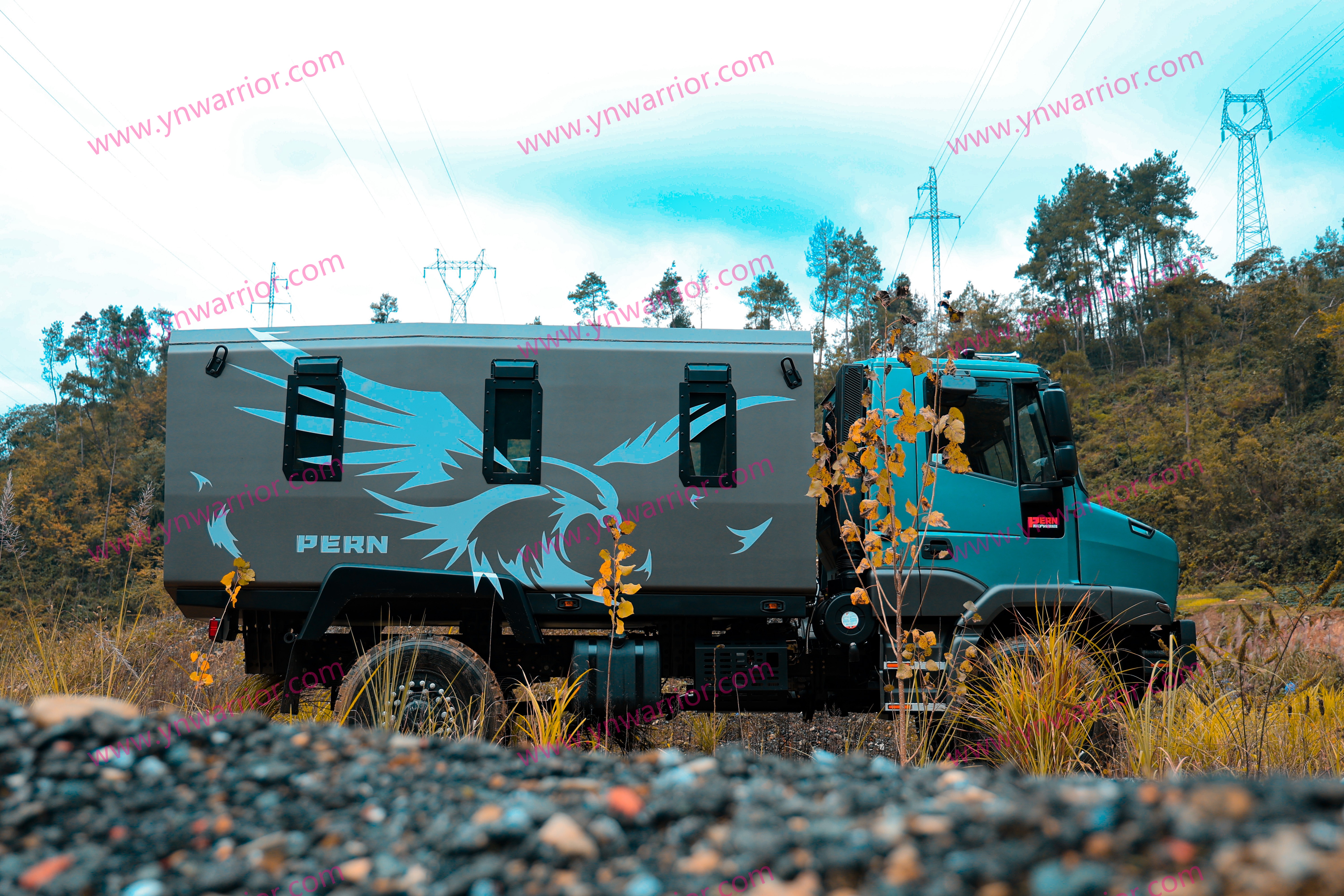 ความจุออฟโรดระดับไฮเอนด์ รถบรรทุกออกค่ายของจีนหรือรถบรรทุกบรรทุกทหาร 