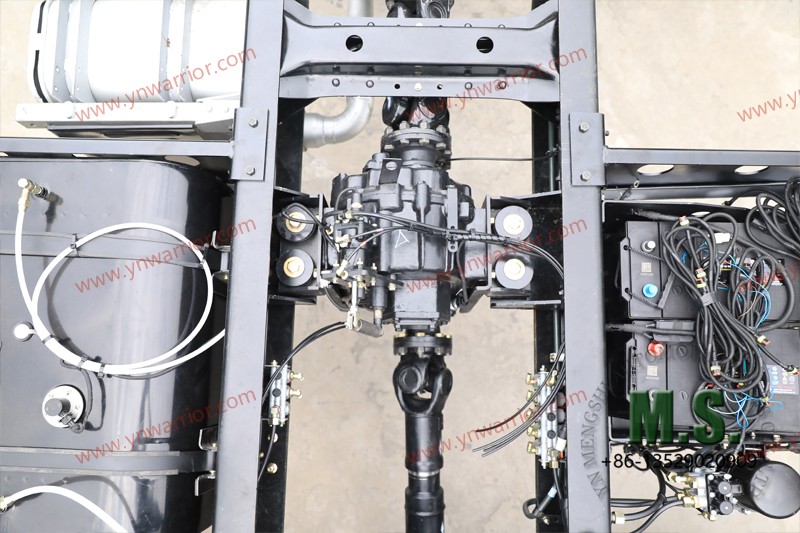 6x6 กรณีการถ่ายโอนของแชสซีกลิ้งขนาดใหญ่ออฟโรด 6x6 เพลา 