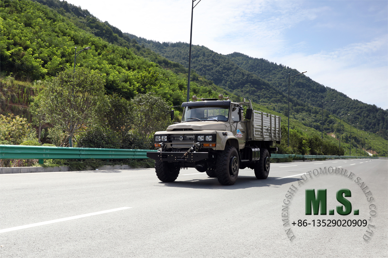 Dongfeng รถบรรทุกยางหลังแบบ 4x4 คลาสสิกรถบรรทุกรถบรรทุกที่ทนทานได้ง่าย