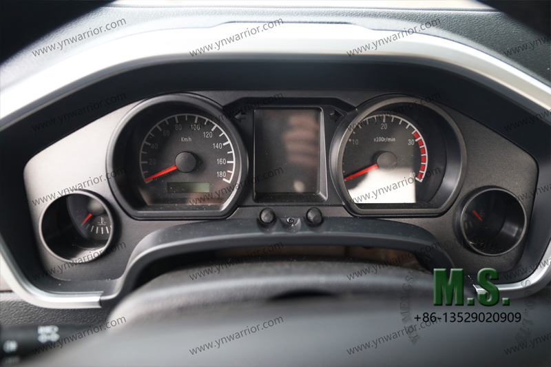 Dongfeng แชสซีออฟโรด Mengshi 4x4 พร้อมแผงควบคุมห้องโดยสาร 