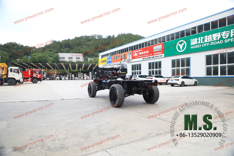 ตัวถังกลิ้งทหารด้วยอัลลิสันเกียร์อัตโนมัติ 4x4 