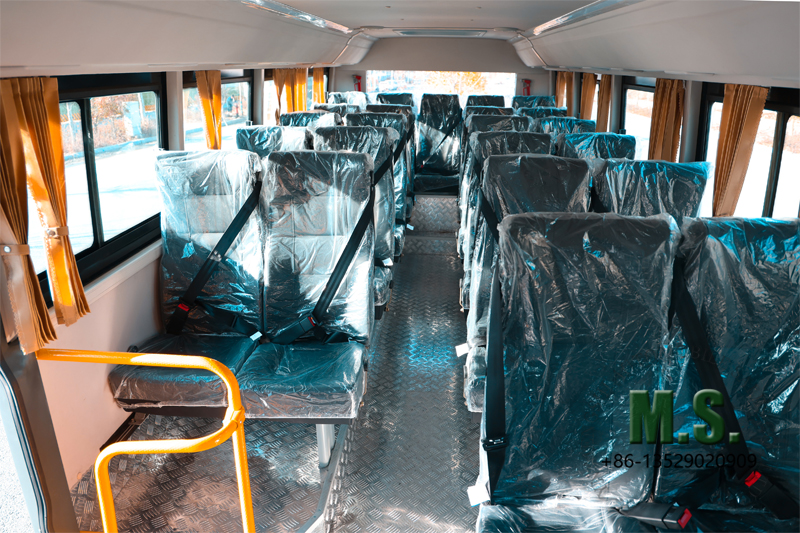 6x6 พิเศษสำหรับแอฟริกา เขตหนาว Dongfeng รถบัสออฟโรด 6x6 โครงร่างที่นั่งเข็มขัดนิรภัยแบบ 3 จุด 